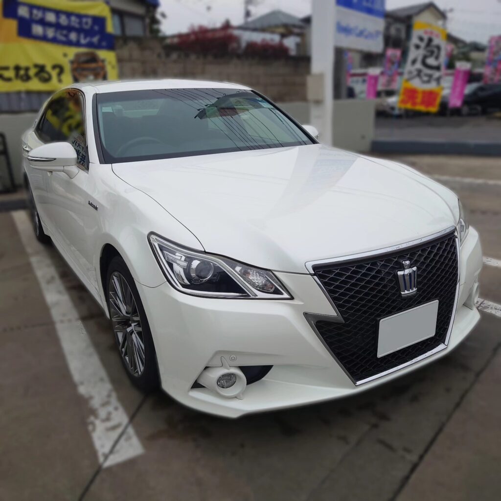 クラウンHV240531