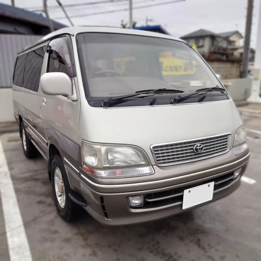 ハイエースワゴン240401