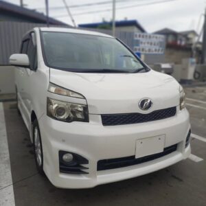 ヴォクシー260811